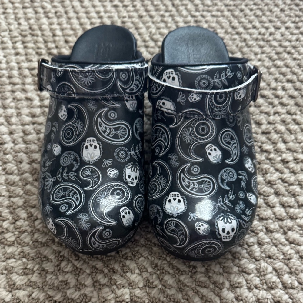 Sanita Black and White Paisley Clogs